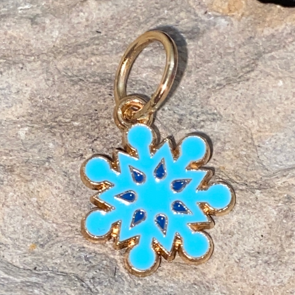 5/$10❤️❤️❤️New Gold Tone Zinc Alloy Snowflake Charm Pendant